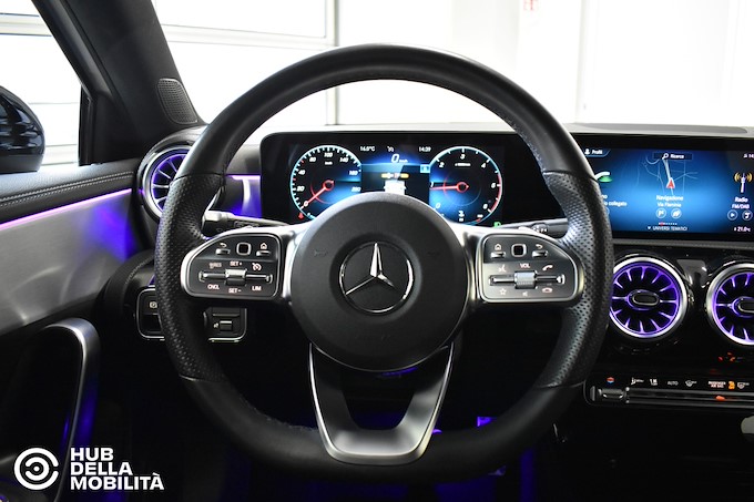 MERCEDES-BENZ A 180 d Automatic Premium Night Edition